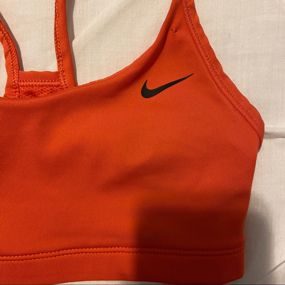 Nike Sports Bra Size Small - Picture 2 of 5